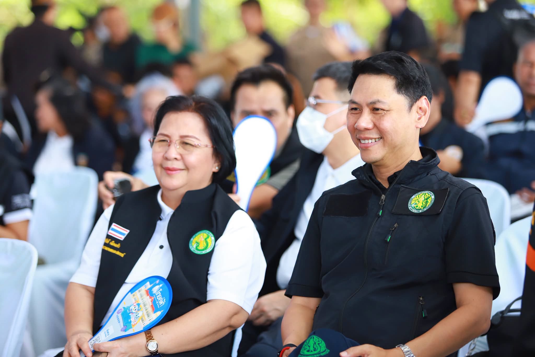 title - เลขาธิการ ส.ป.ก. พร้อมคณะ ร่วมลงพื้นที่กับคณะนายกรัฐมนตรี ติดตามการบริหารจัดการน้ำ เพิ่มศักยภาพระบายน้ำ ลดเสี่ยงน้ำท่วมหาดใหญ่ 